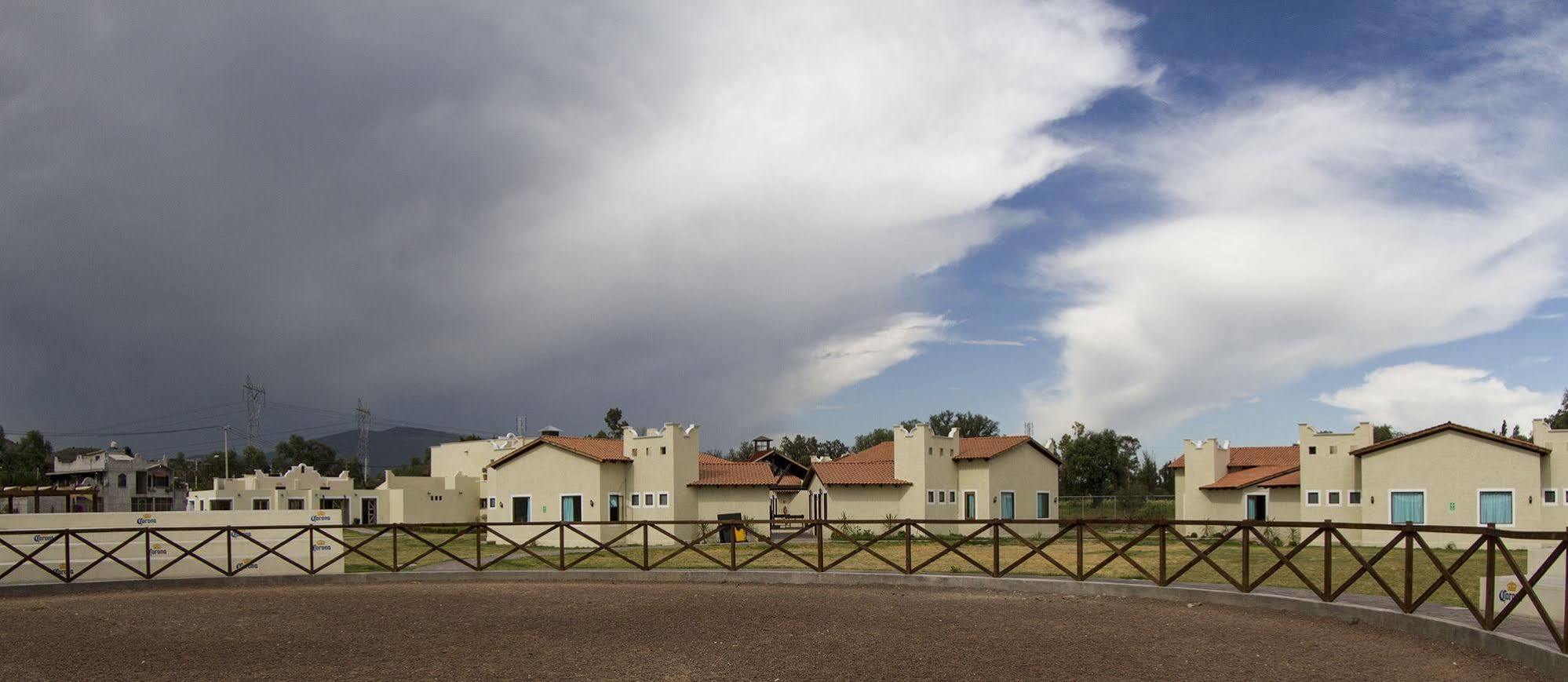 Teoticamp Ξενοδοχείο San Juan Teotihuacán Εξωτερικό φωτογραφία